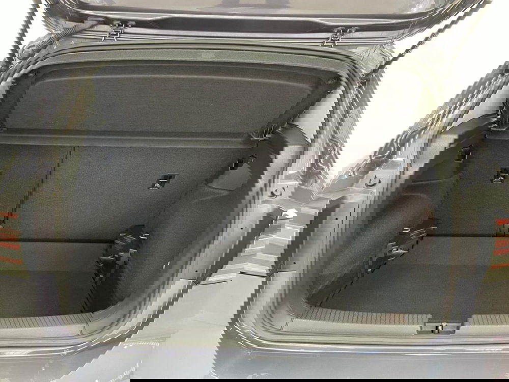 Volkswagen T-Cross usata a Como (20)