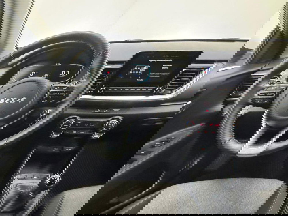 Kia Stonic usata a Como (9)