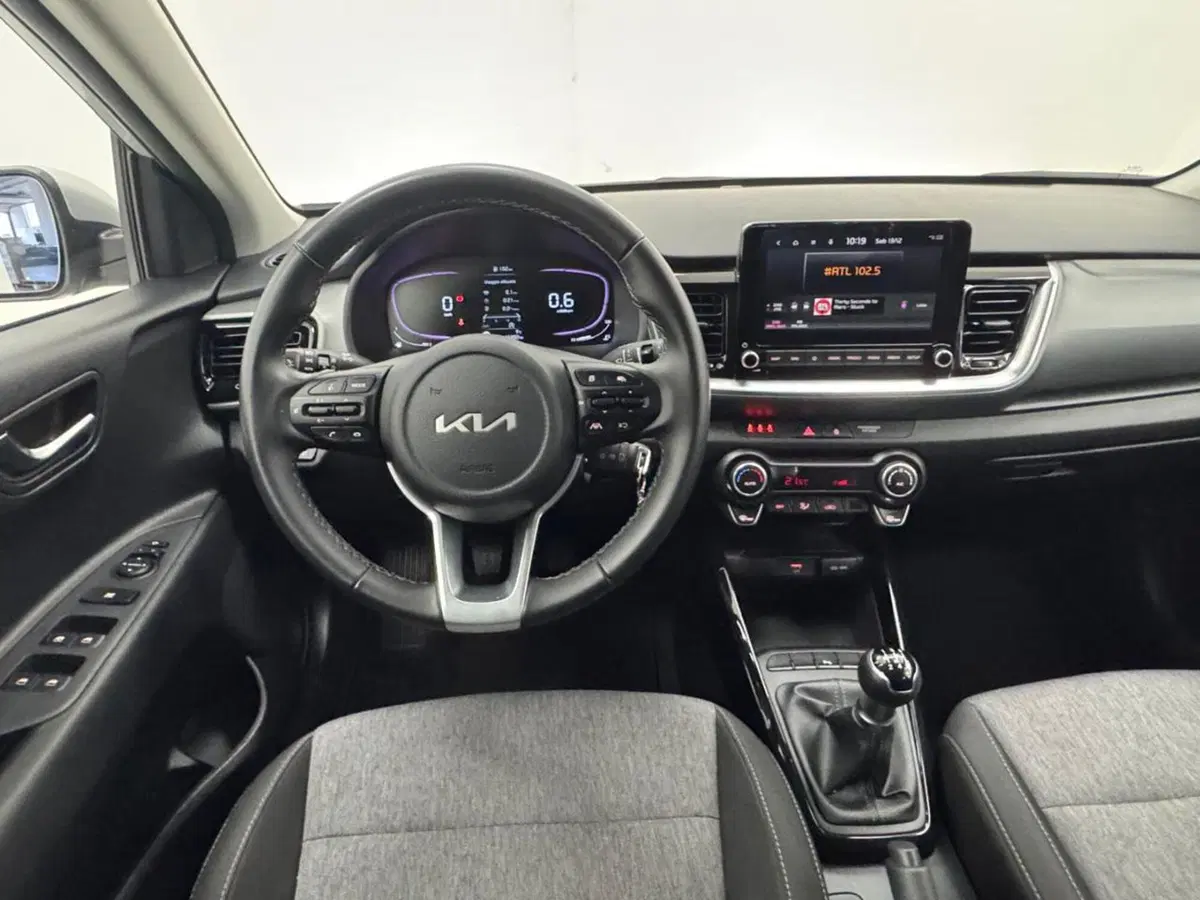 Kia Stonic usata a Como (10)