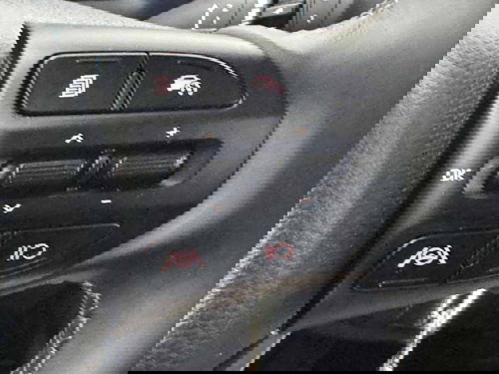 Kia Stonic usata a Como (11)