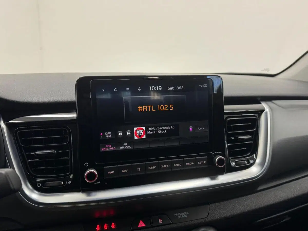 Kia Stonic usata a Como (12)