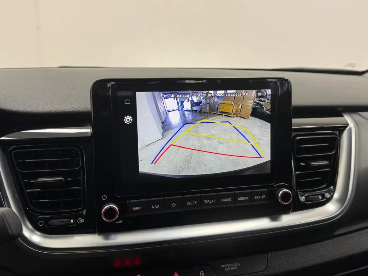 Kia Stonic usata a Como (16)