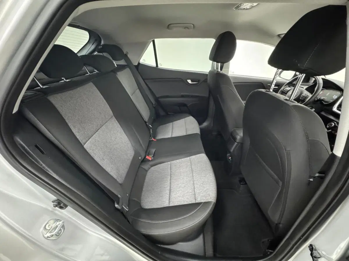 Kia Stonic usata a Como (5)
