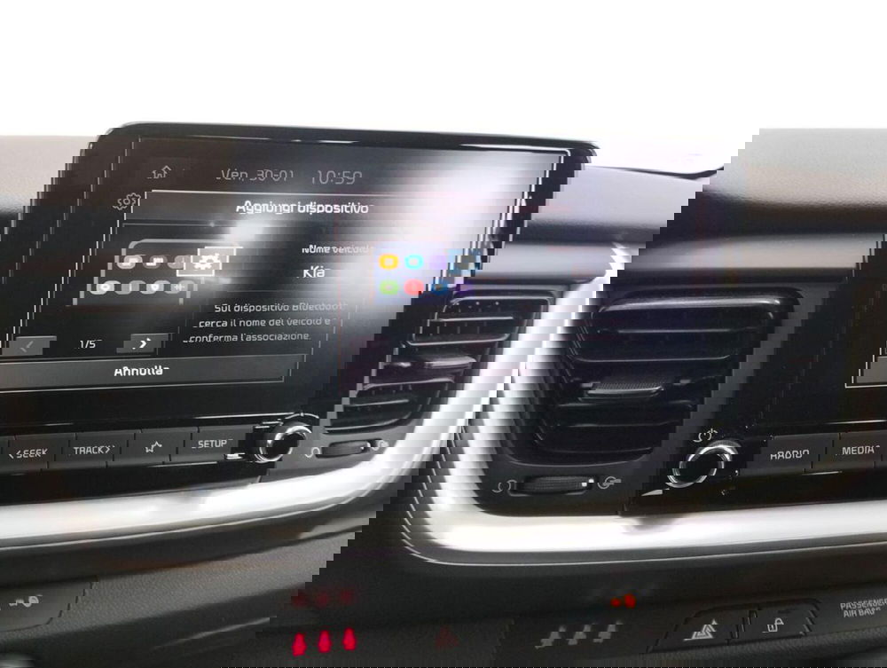Kia Stonic usata a Como (13)