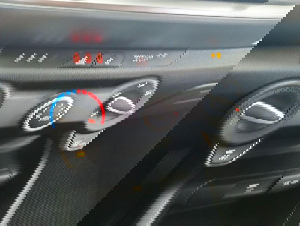 Kia Stonic usata a Como (16)