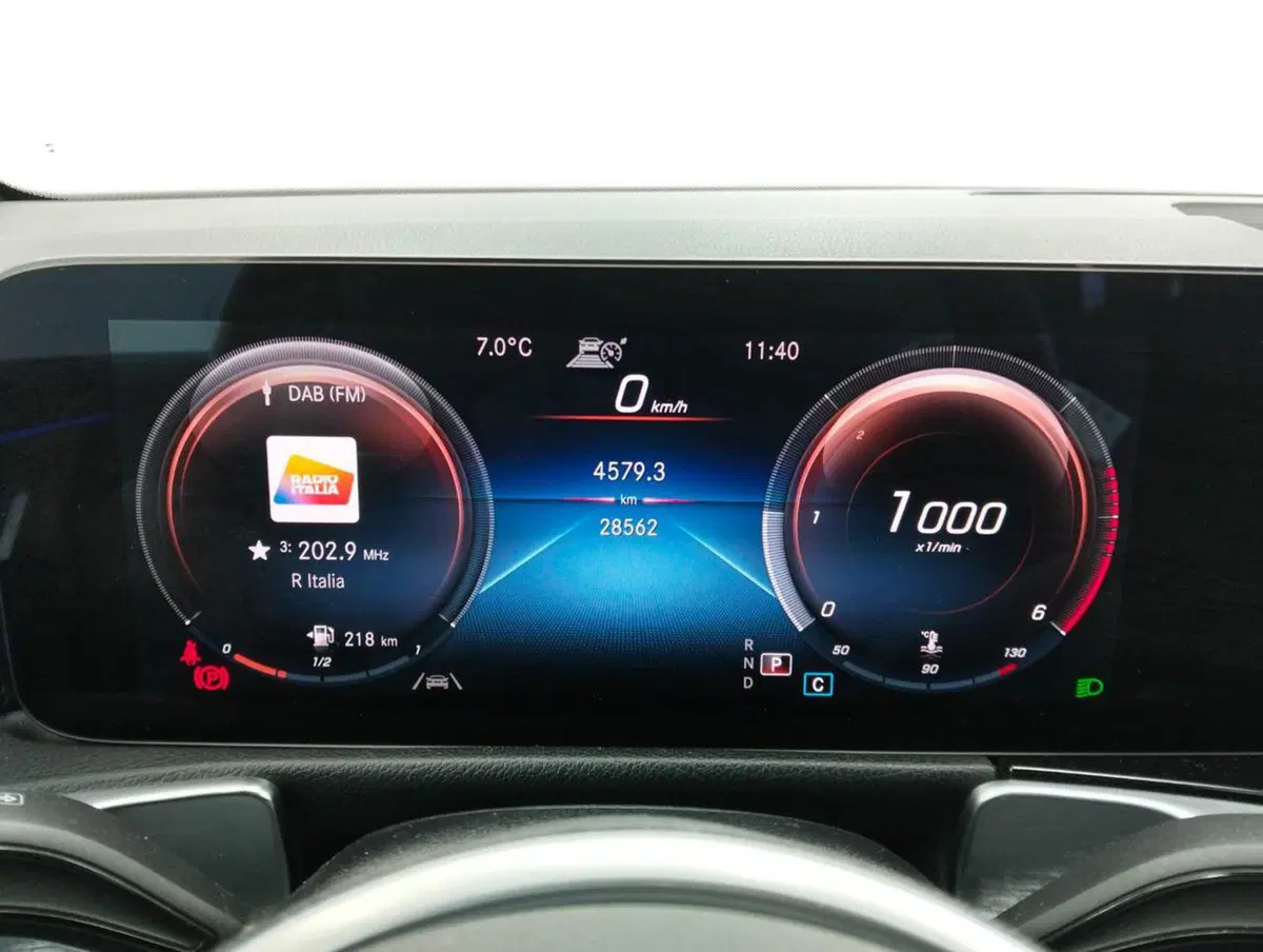 Mercedes-Benz GLB usata a Como (11)