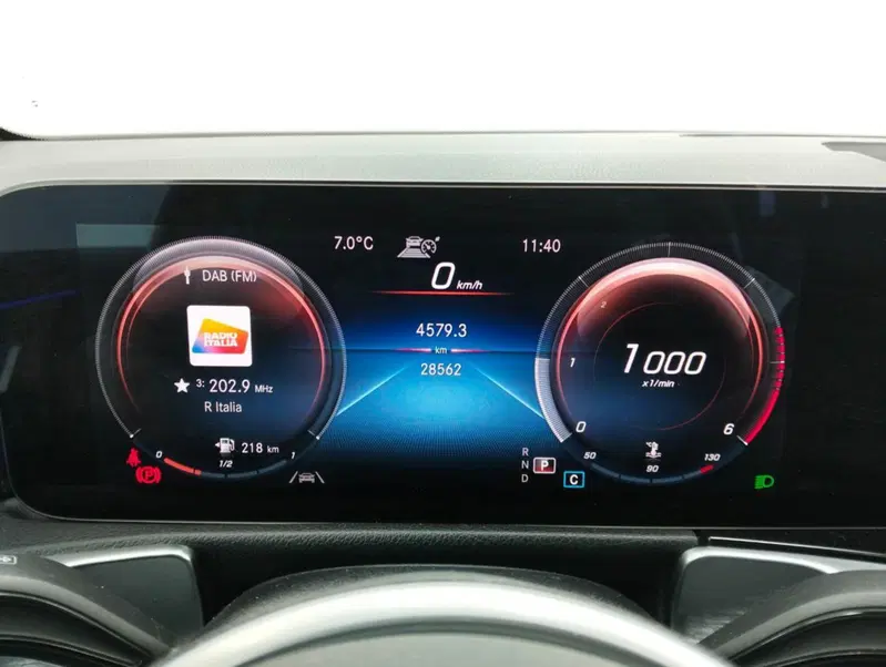 Mercedes-Benz GLB usata a Como (11)