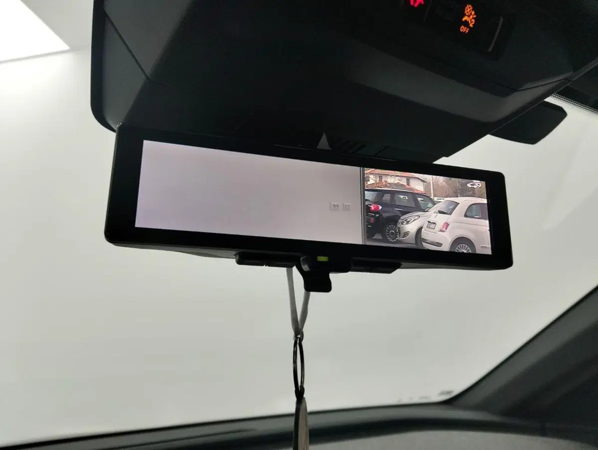 Renault Megane E-Tech Electric usata a Como (14)