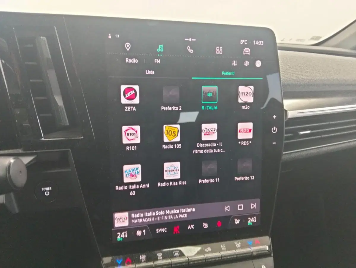 Renault Megane E-Tech Electric usata a Como (15)