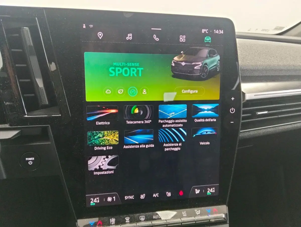 Renault Megane E-Tech Electric usata a Como (17)