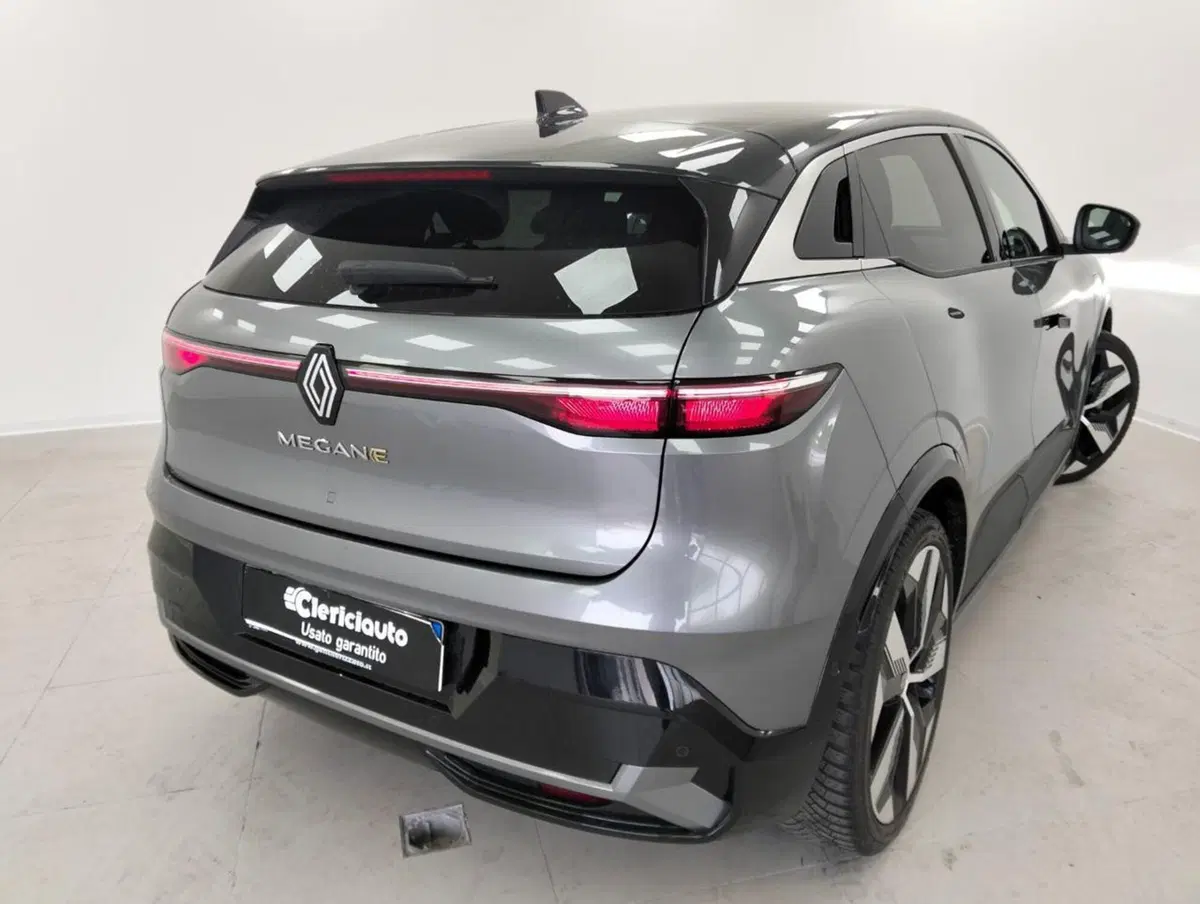 Renault Megane E-Tech Electric usata a Como (2)