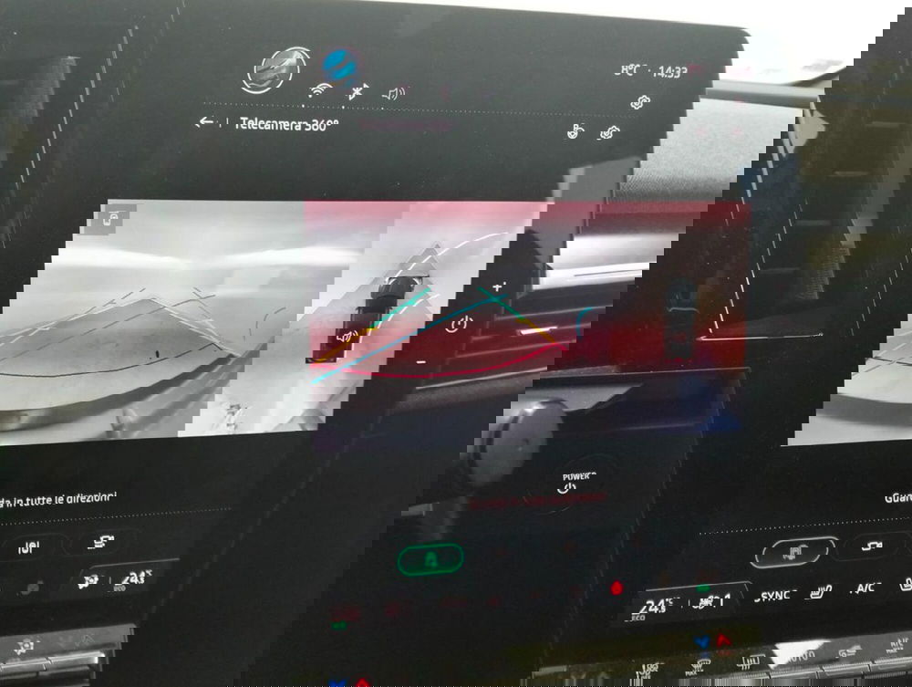 Renault Megane E-Tech Electric usata a Como (20)