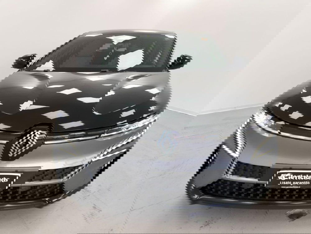 Renault Megane E-Tech Electric usata a Como (6)