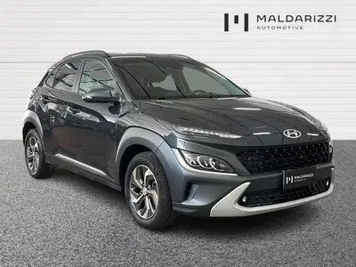 Hyundai Kona 1.6 gdi hev X Class Premium Pack 2wd dct del 2022 usata a Bari