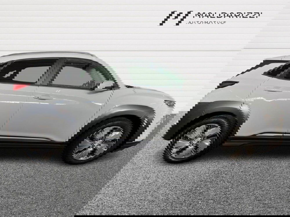 Hyundai Kona usata a Bari (5)