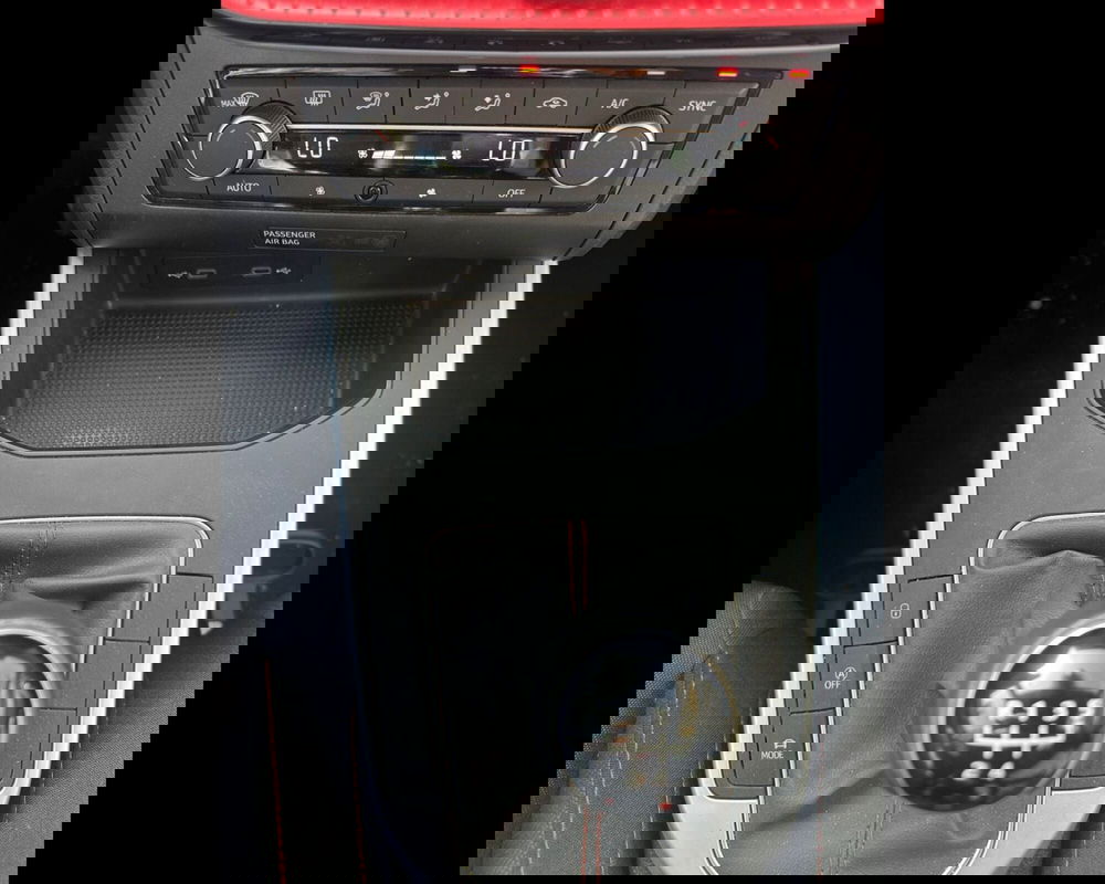 SEAT Arona usata a Siena (13)