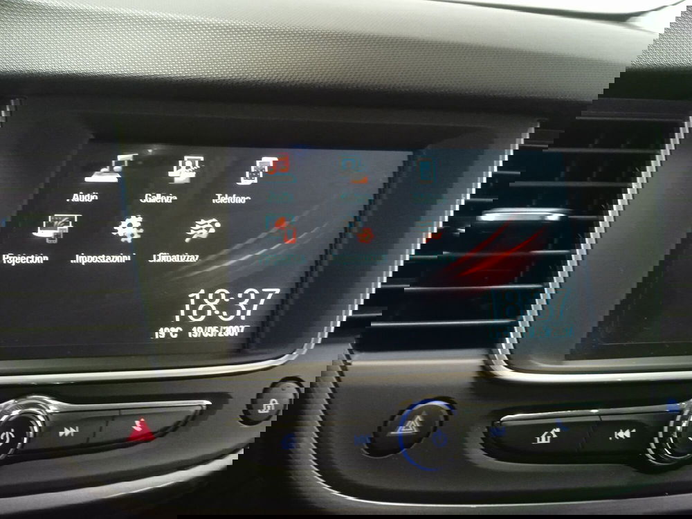 Opel Crossland X usata a Torino (15)