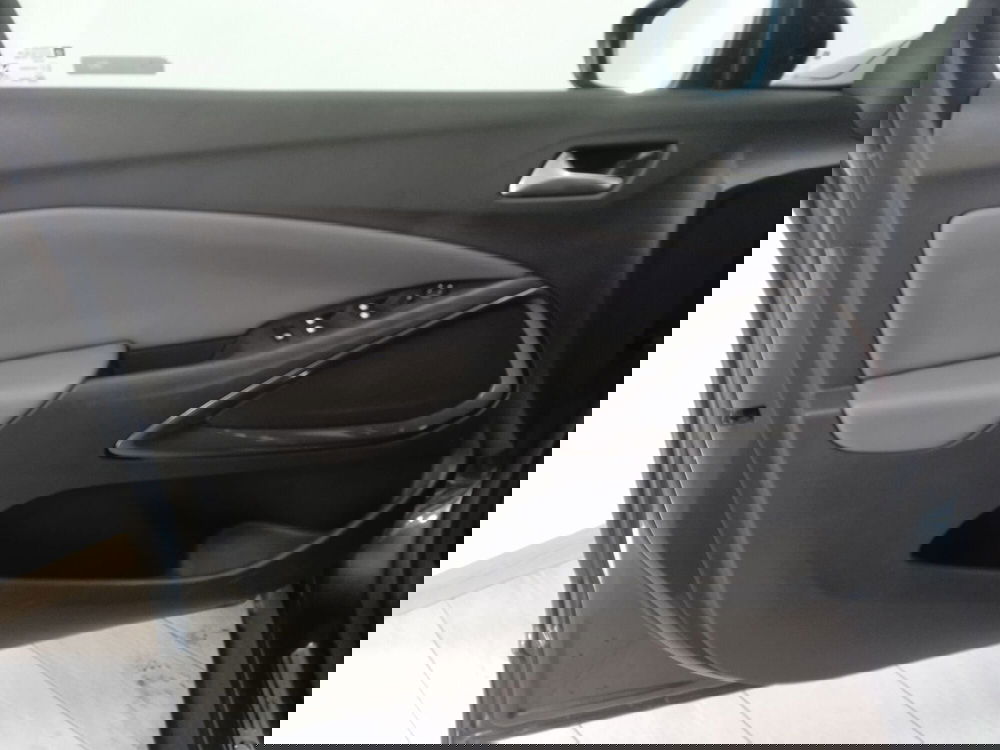 Opel Crossland X usata a Torino (7)