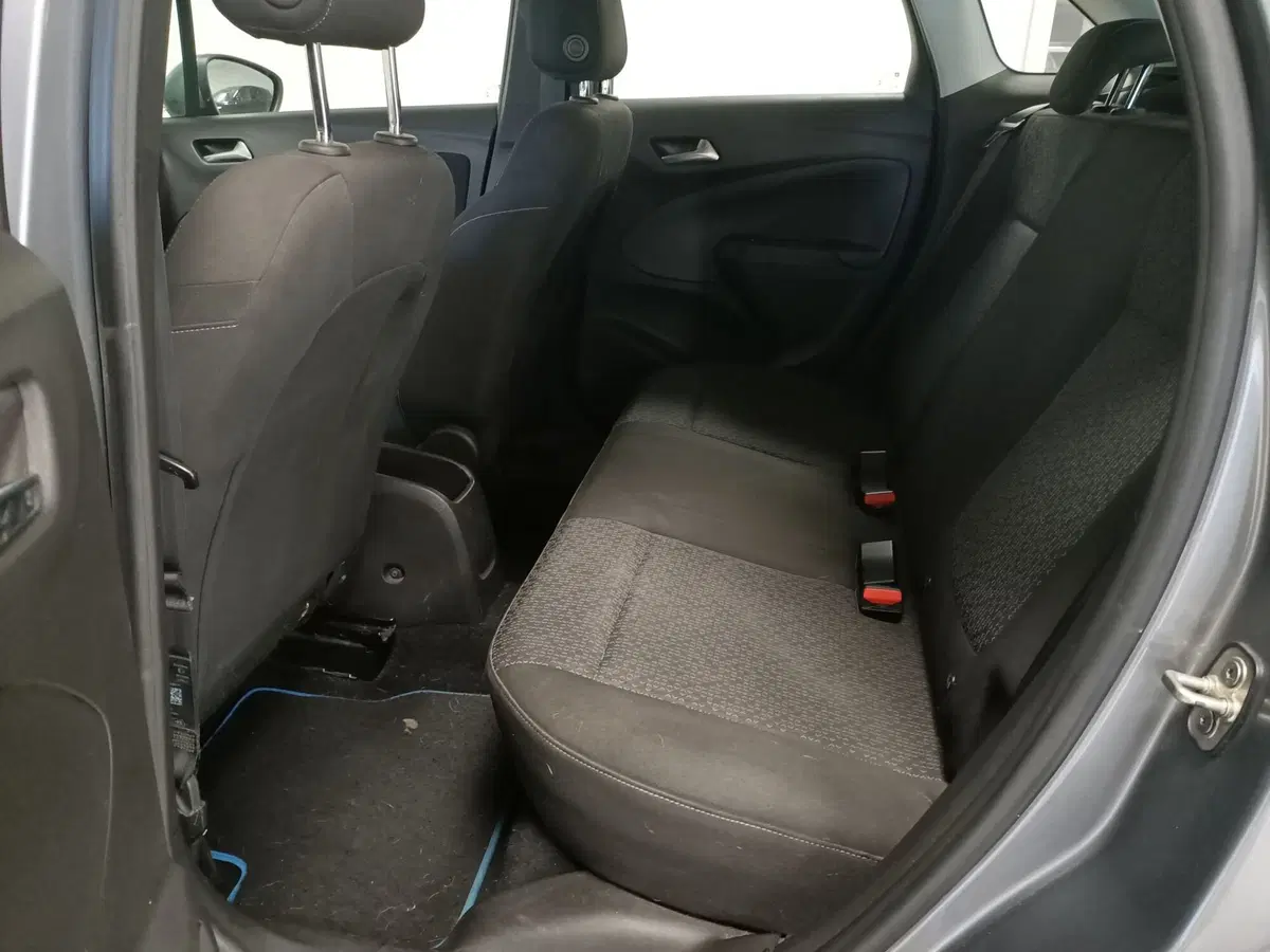 Opel Crossland X usata a Torino (13)