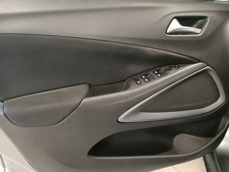 Opel Crossland X usata a Torino (7)