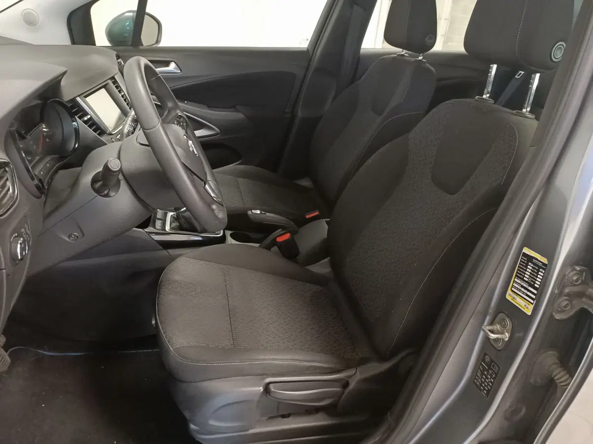 Opel Crossland X usata a Torino (9)
