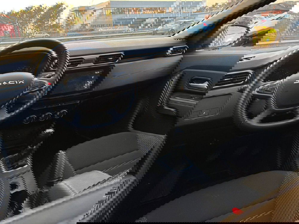 Dacia Duster usata a Vercelli (15)