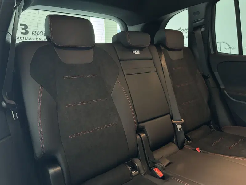 Mercedes-Benz GLB nuova a Messina (10)