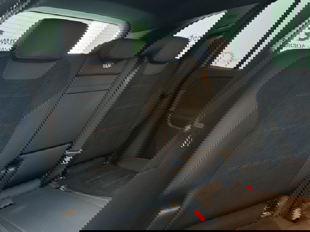 Mercedes-Benz GLB nuova a Messina (10)