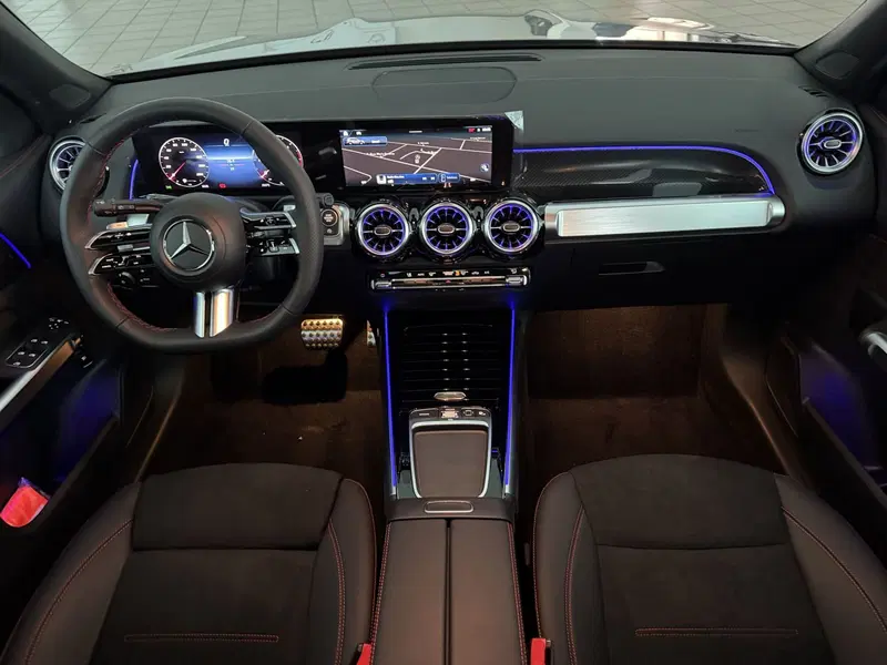Mercedes-Benz GLB nuova a Messina (11)