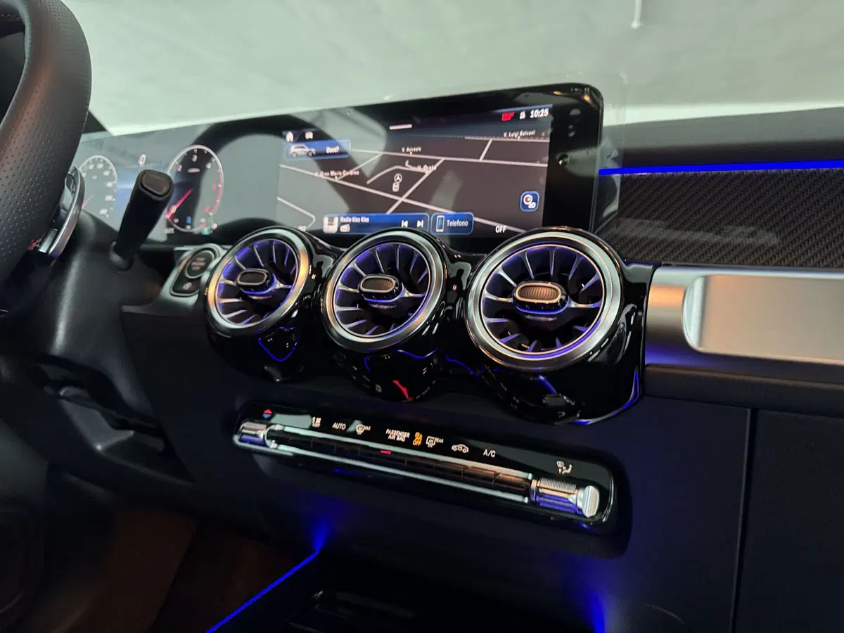 Mercedes-Benz GLB nuova a Messina (13)