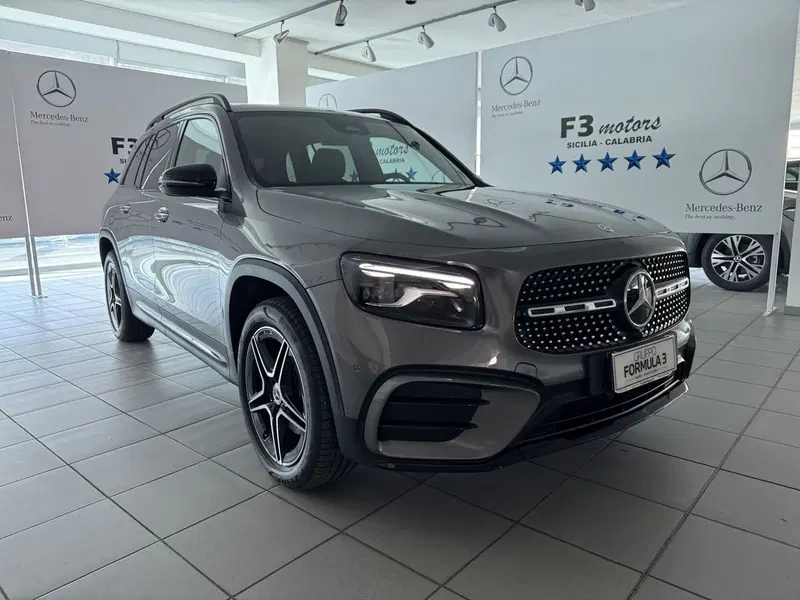 Mercedes-Benz GLB nuova a Messina (2)