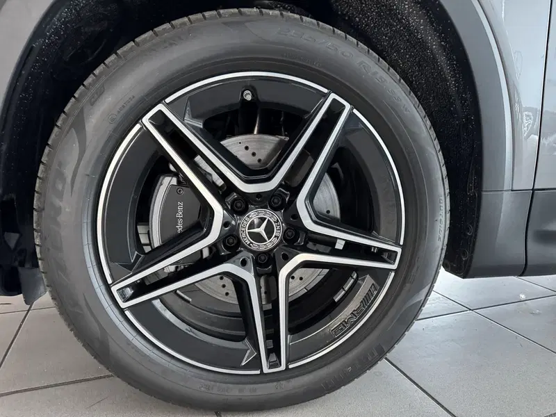 Mercedes-Benz GLB nuova a Messina (5)