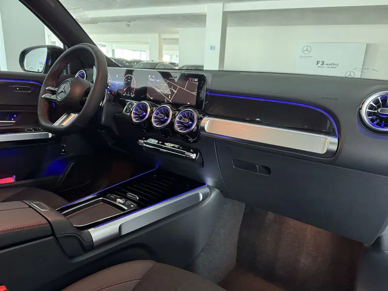 Mercedes-Benz GLB nuova a Messina (9)