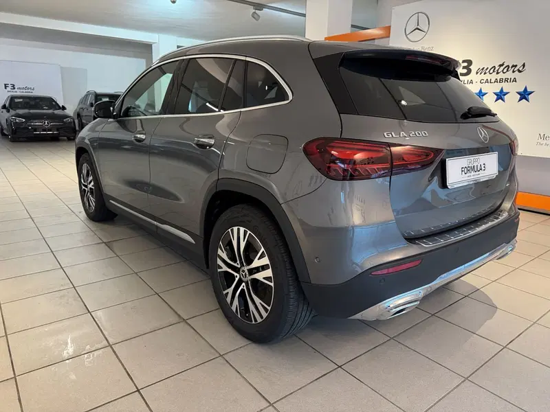 Mercedes-Benz GLA SUV nuova a Messina (4)