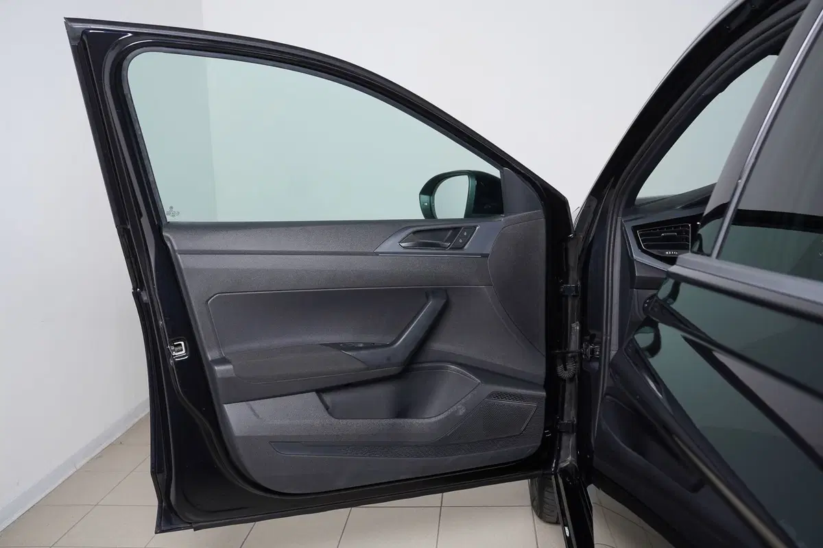 Volkswagen Taigo usata a Perugia (14)