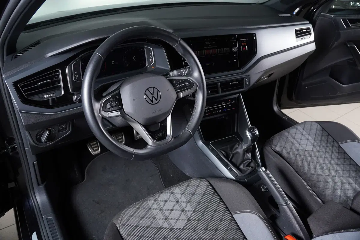 Volkswagen Taigo usata a Perugia (15)