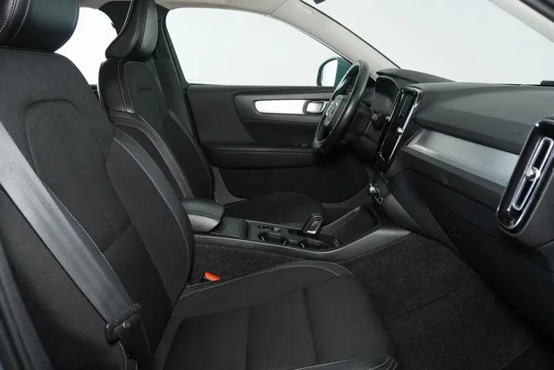 Volvo XC40 usata a Perugia (11)