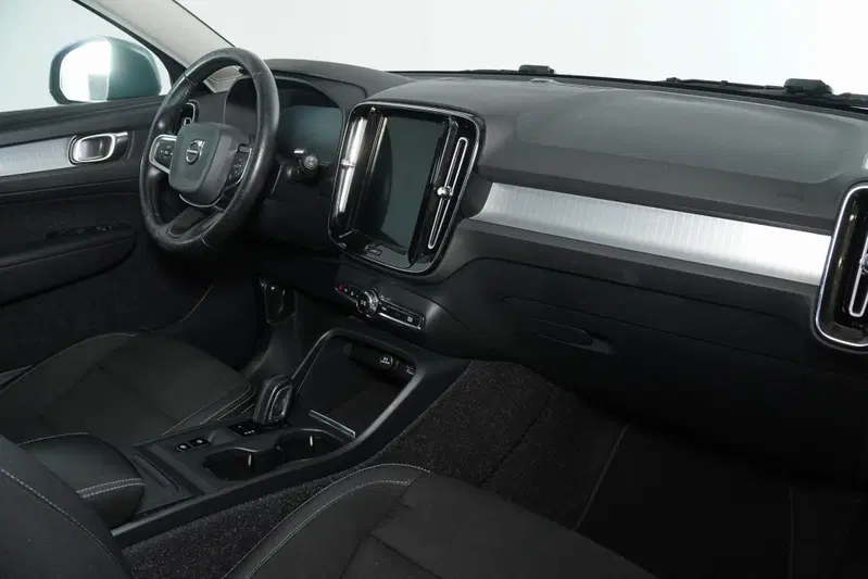 Volvo XC40 usata a Perugia (12)
