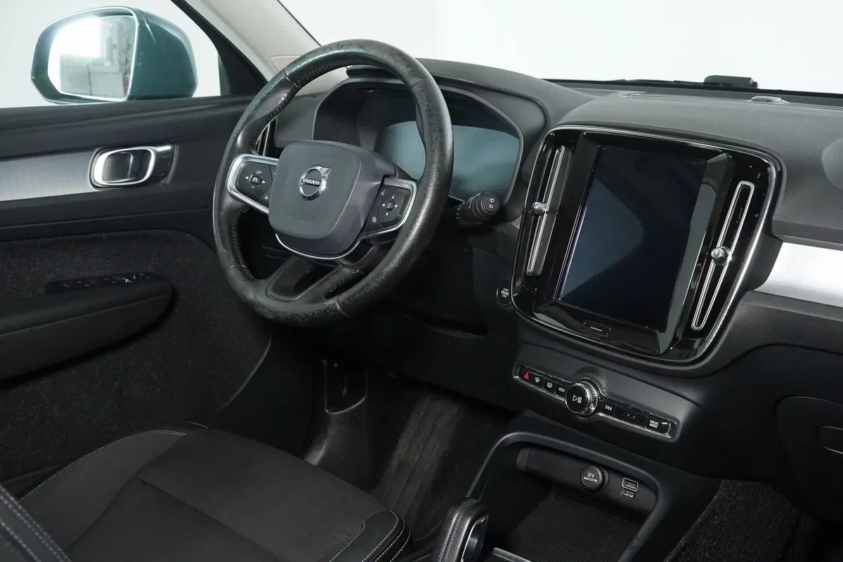 Volvo XC40 usata a Perugia (13)
