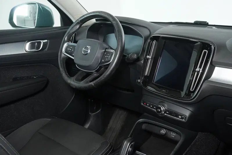 Volvo XC40 usata a Perugia (13)