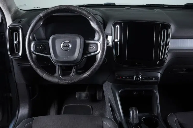 Volvo XC40 usata a Perugia (16)