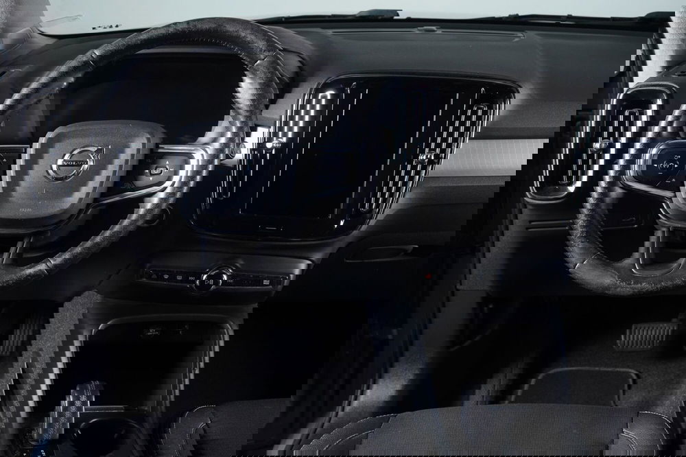 Volvo XC40 usata a Perugia (16)
