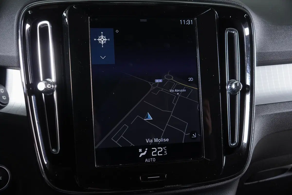 Volvo XC40 usata a Perugia (19)