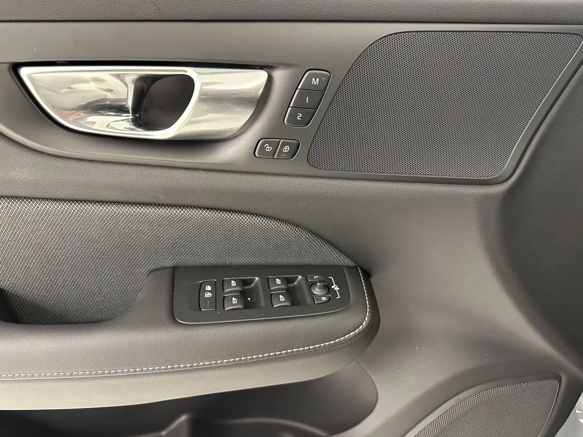 Volvo V60 nuova a Bergamo (12)