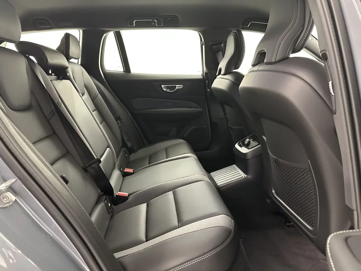 Volvo V60 nuova a Bergamo (5)
