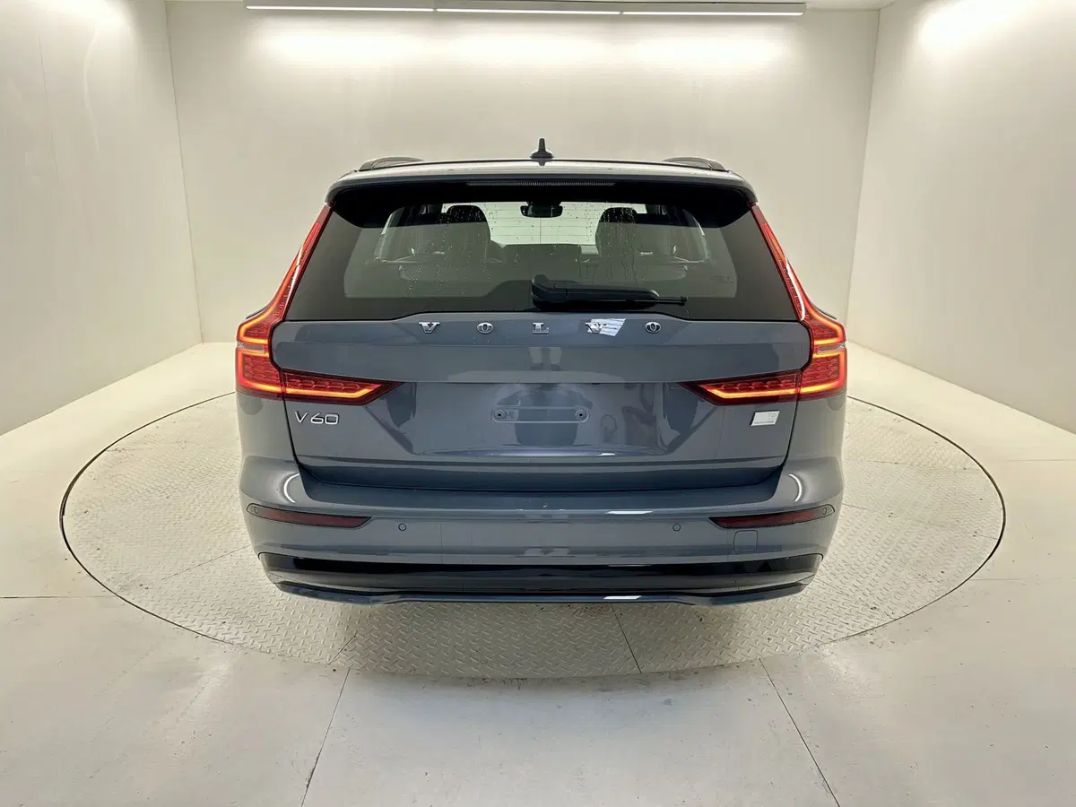 Volvo V60 nuova a Bergamo (7)