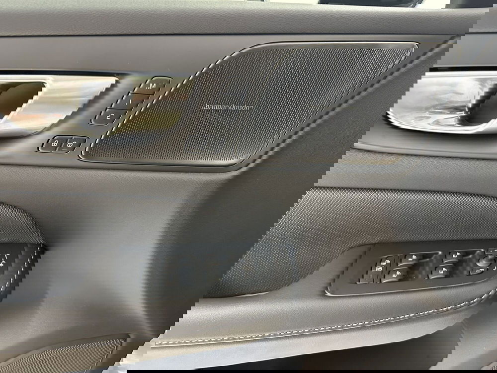 Volvo V60 nuova a Bergamo (12)