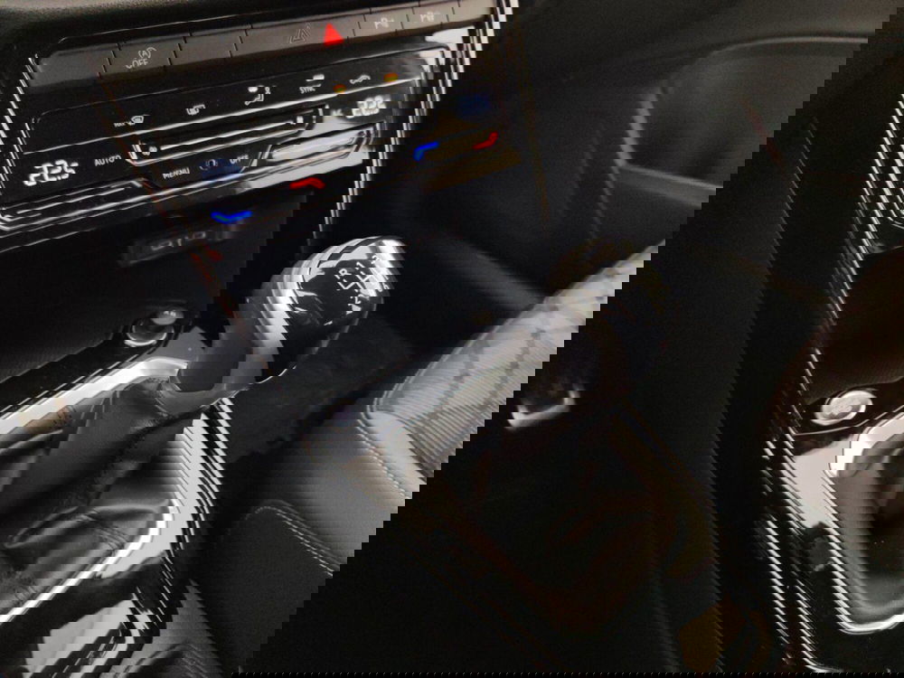 Volkswagen T-Roc usata a Massa-Carrara (11)