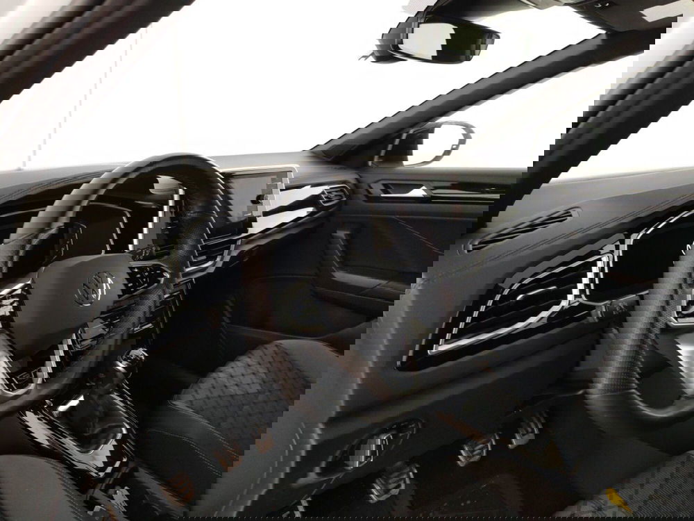 Volkswagen T-Roc usata a Massa-Carrara (8)