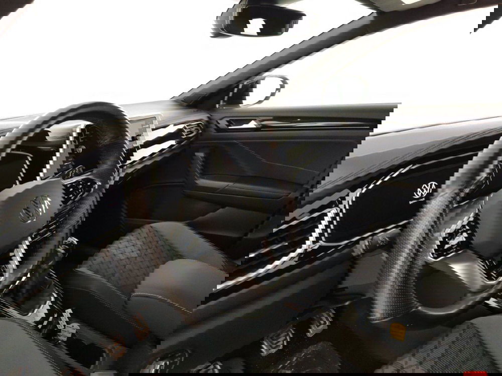 Volkswagen T-Roc usata a Massa-Carrara (8)